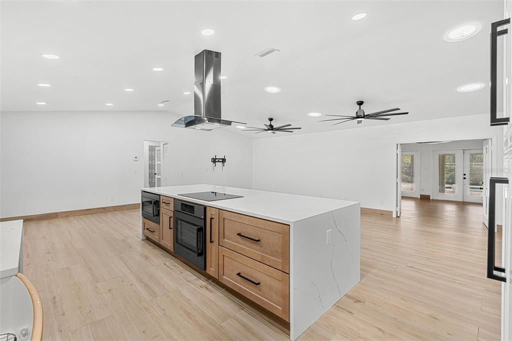 En Venta: $639,900 (4 camas, 2 baños, 2320 Pies cuadrados)