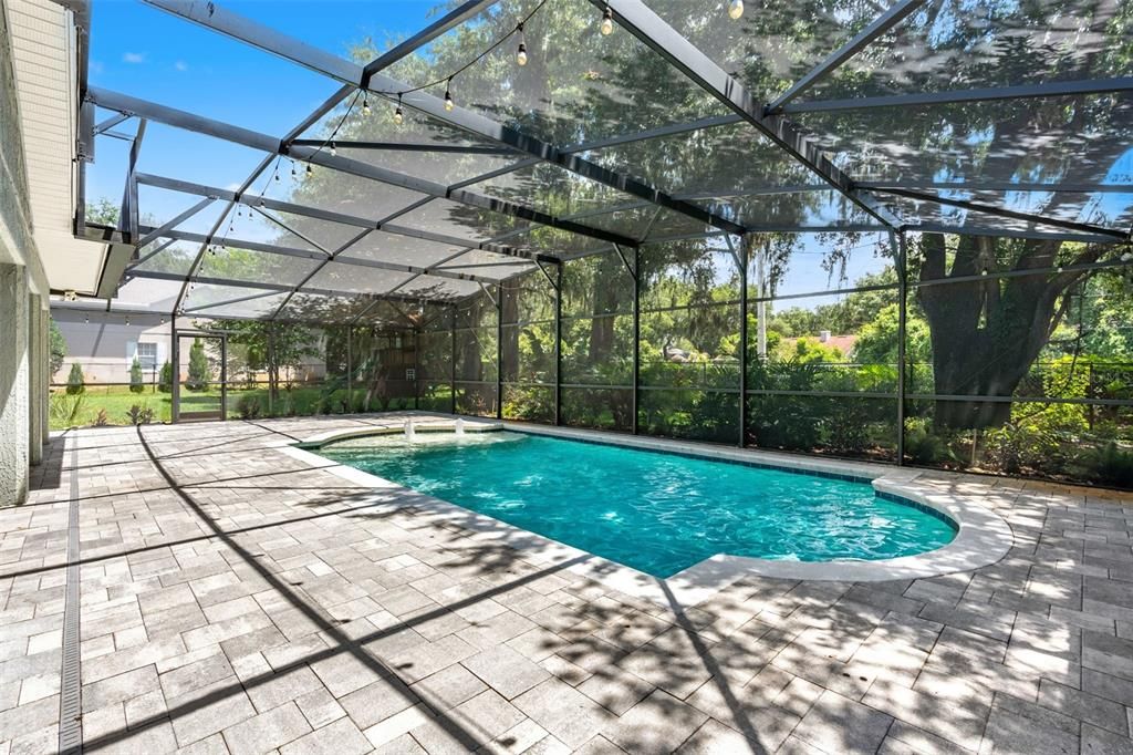En Venta: $639,900 (4 camas, 2 baños, 2320 Pies cuadrados)