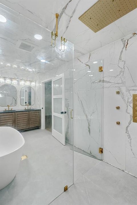 En Venta: $639,900 (4 camas, 2 baños, 2320 Pies cuadrados)