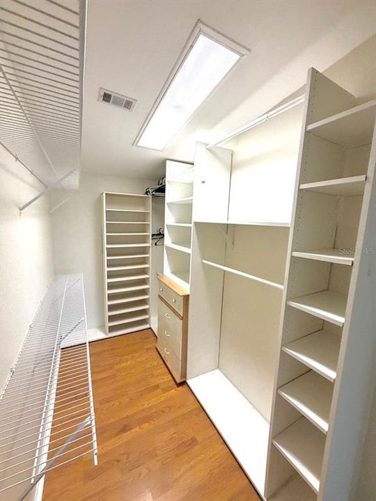 На продажу: $189,900 (3 спален, 2 ванн, 2100 Квадратных фут)