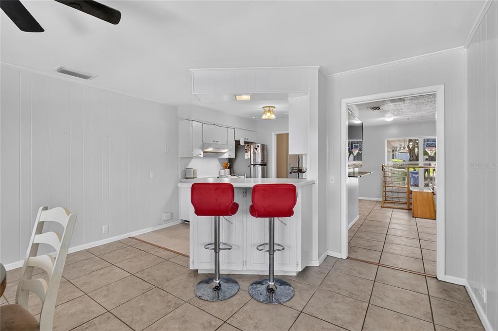 For Sale: $349,999 (3 beds, 2 baths, 1752 Square Feet)
