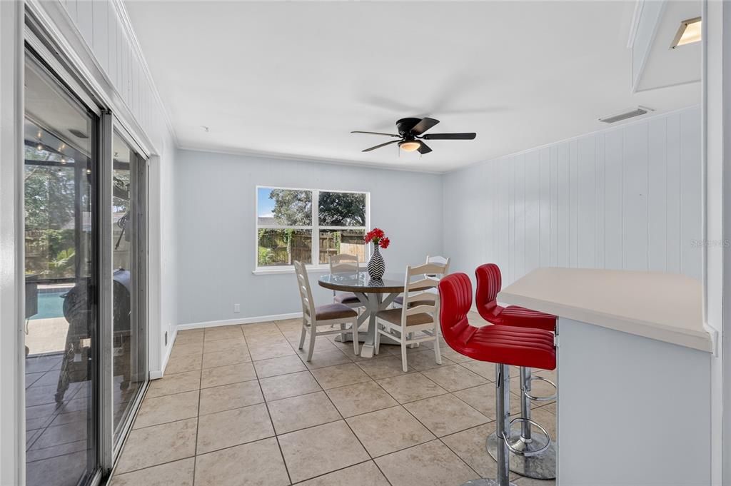 For Sale: $349,999 (3 beds, 2 baths, 1752 Square Feet)