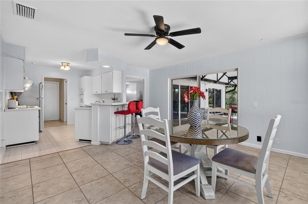 For Sale: $349,999 (3 beds, 2 baths, 1752 Square Feet)