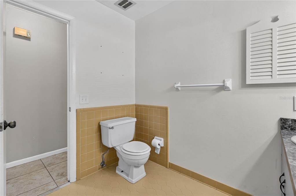 For Sale: $349,999 (3 beds, 2 baths, 1752 Square Feet)
