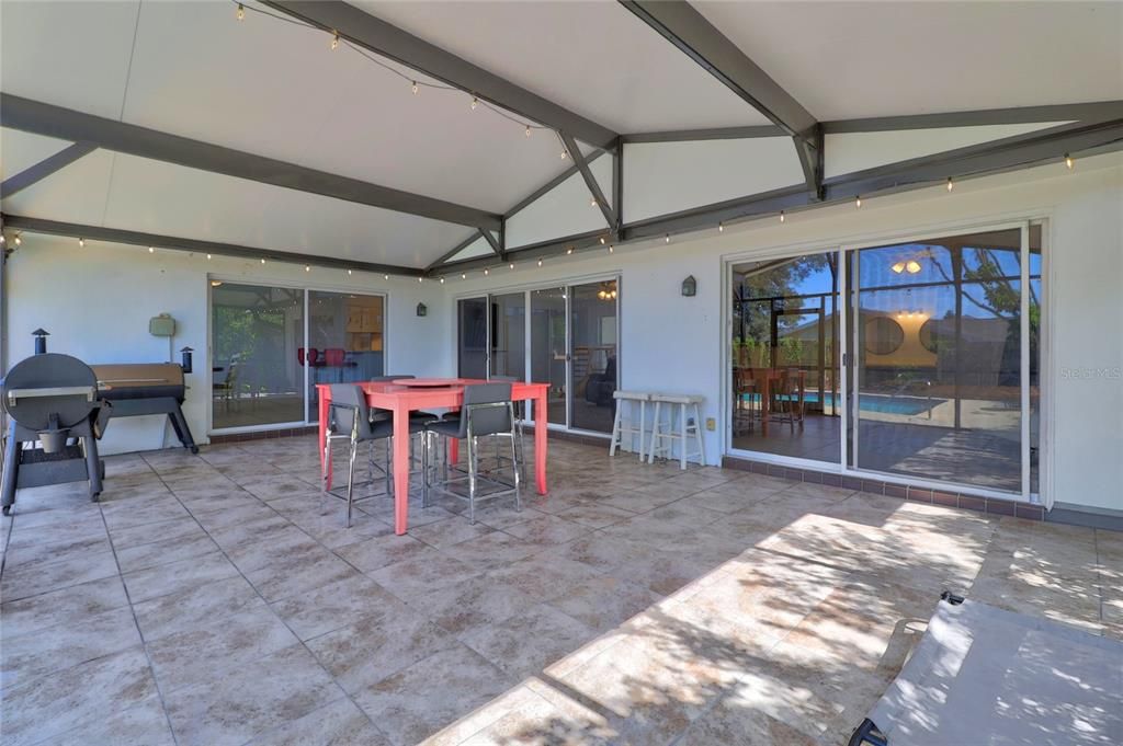 For Sale: $349,999 (3 beds, 2 baths, 1752 Square Feet)