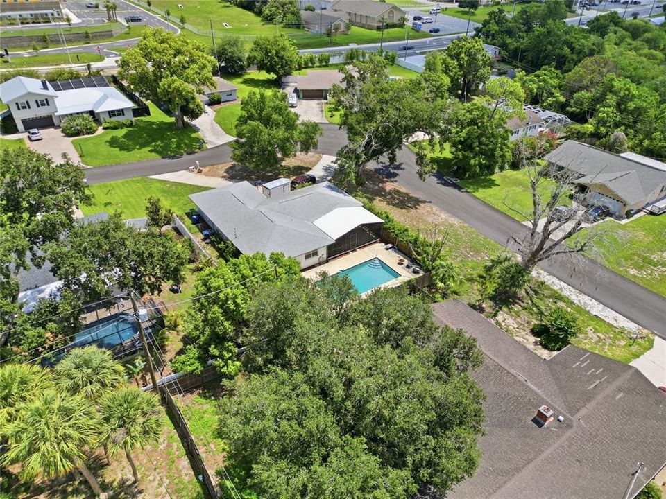 For Sale: $349,999 (3 beds, 2 baths, 1752 Square Feet)
