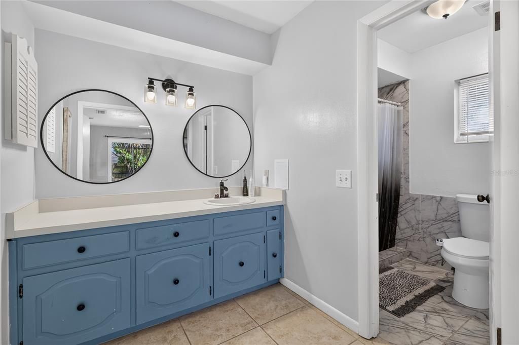 For Sale: $349,999 (3 beds, 2 baths, 1752 Square Feet)