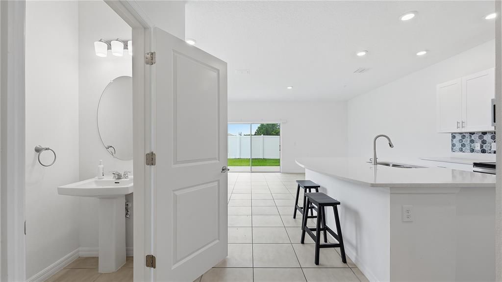 For Sale: $265,000 (3 beds, 2 baths, 1550 Square Feet)