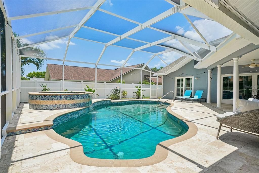 En Venta: $999,900 (4 camas, 3 baños, 2776 Pies cuadrados)