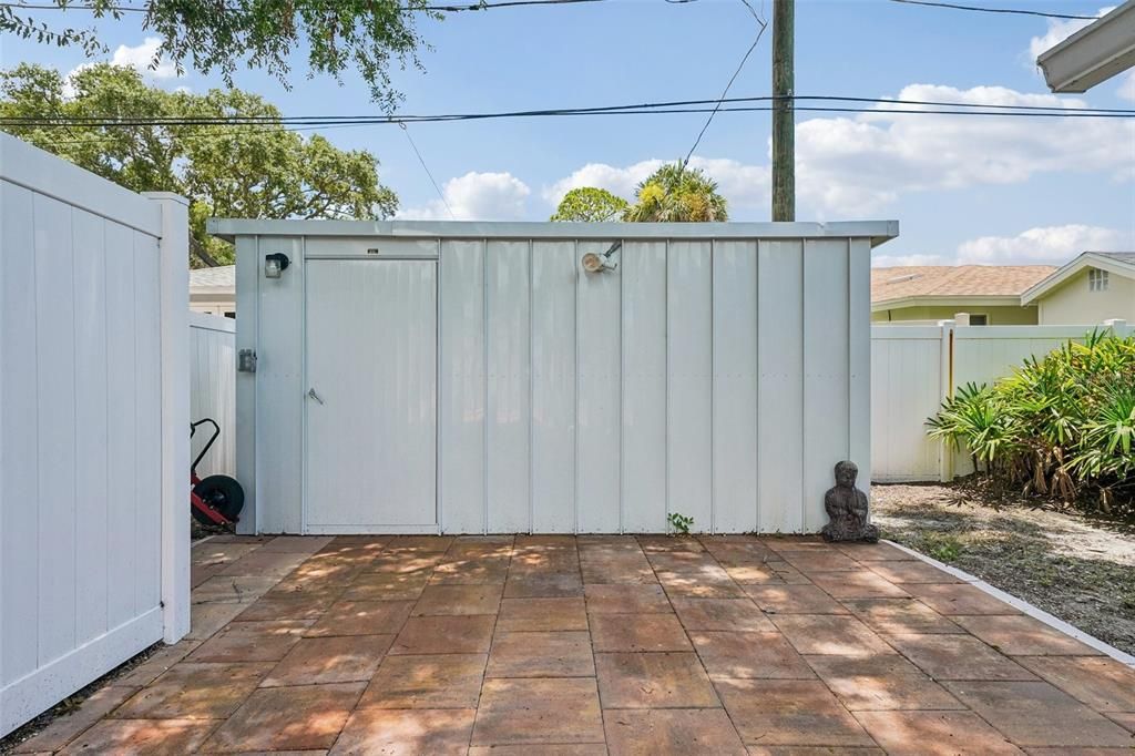 En Venta: $999,900 (4 camas, 3 baños, 2776 Pies cuadrados)
