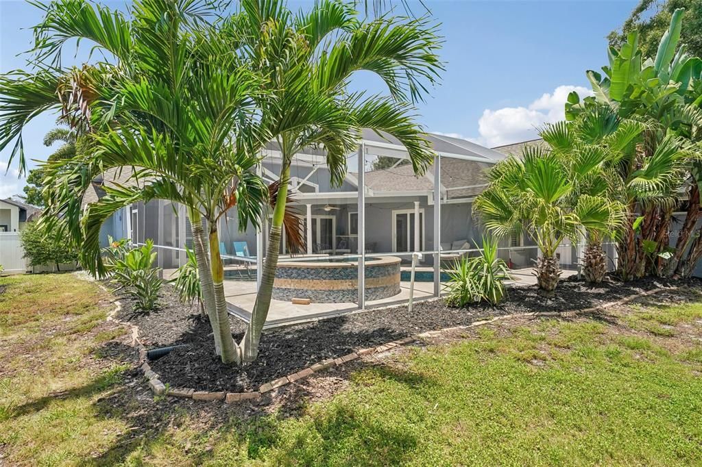 En Venta: $999,900 (4 camas, 3 baños, 2776 Pies cuadrados)