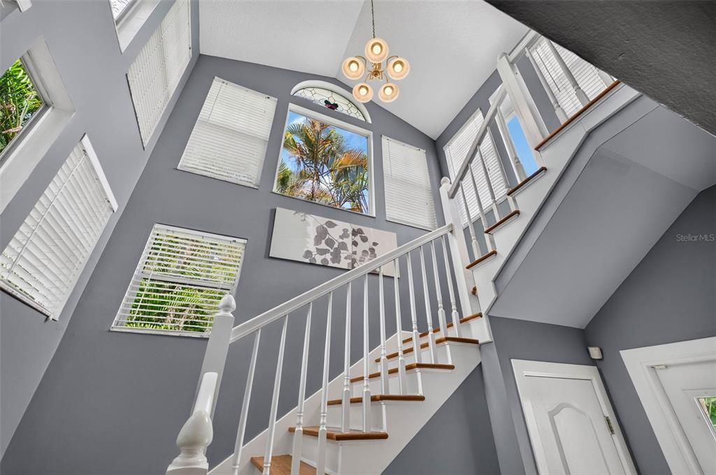 For Sale: $1,100,000 (3 beds, 2 baths, 2376 Square Feet)