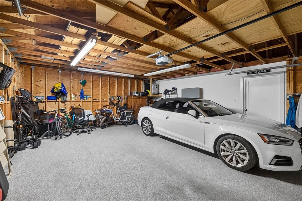 For Sale: $1,100,000 (3 beds, 2 baths, 2376 Square Feet)