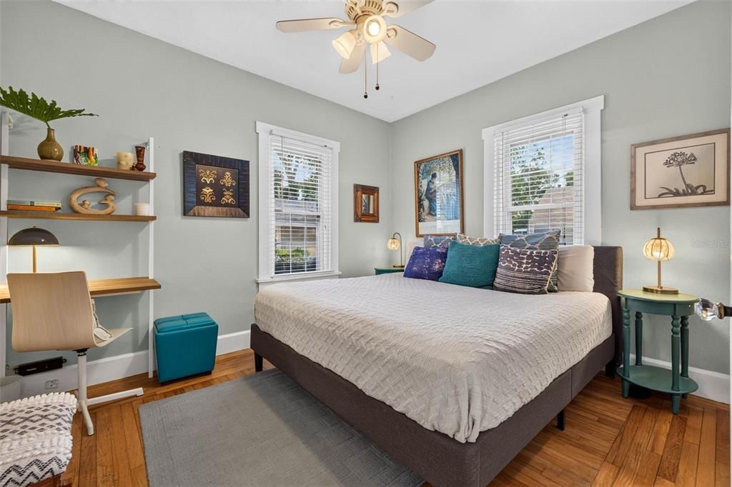 For Sale: $1,100,000 (3 beds, 2 baths, 2376 Square Feet)