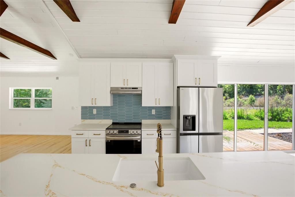 : $650,000 (3 beds, 3 baths, 2407 Square Feet)