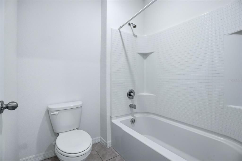 В аренду: $3,200 (5 спален, 3 ванн, 2674 Квадратных фут)