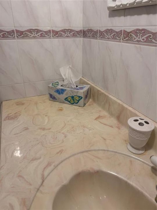 На продажу: $264,900 (3 спален, 2 ванн, 1334 Квадратных фут)
