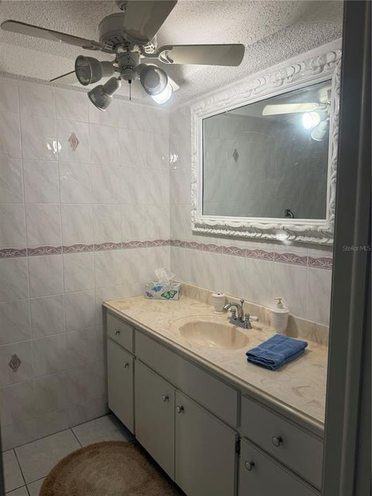 На продажу: $264,900 (3 спален, 2 ванн, 1334 Квадратных фут)