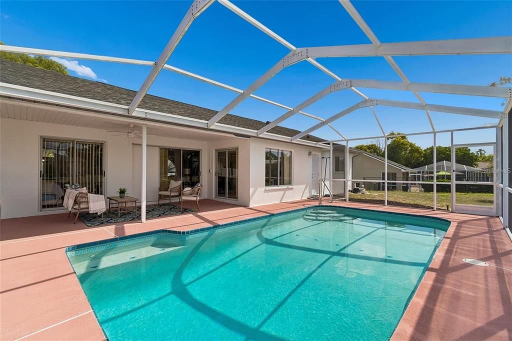 For Rent: $2,500 (3 beds, 2 baths, 1473 Square Feet)