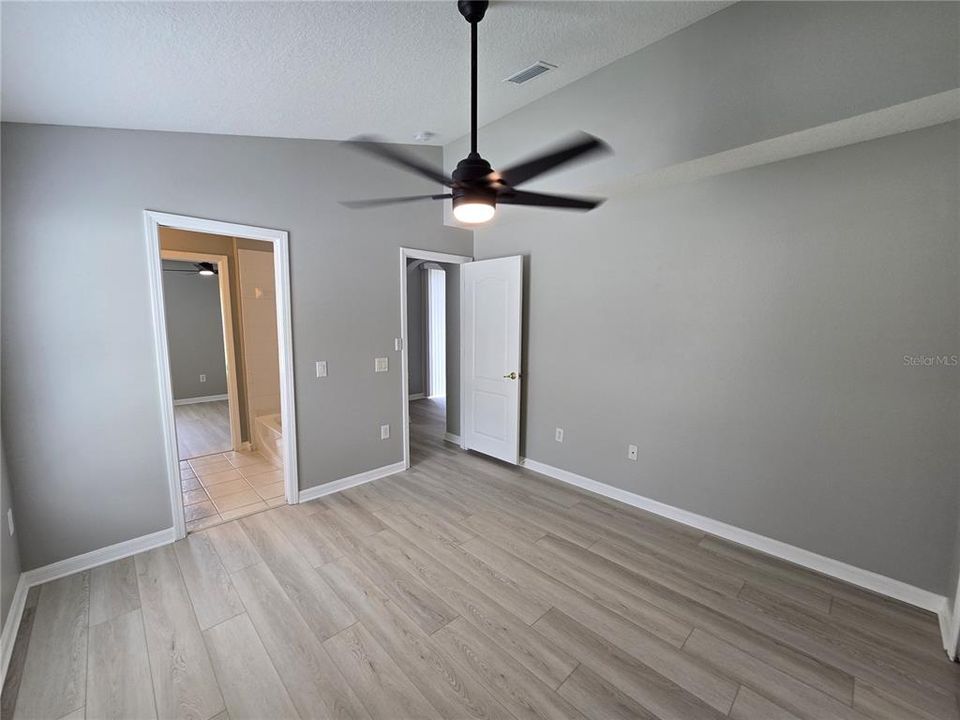 En Renta: $2,400 (4 camas, 3 baños, 1808 Pies cuadrados)