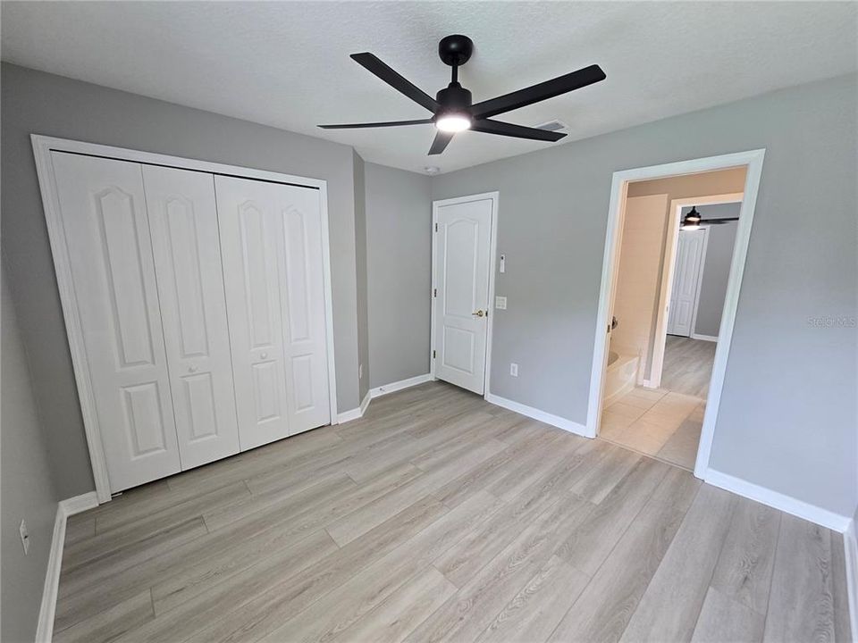 En Renta: $2,400 (4 camas, 3 baños, 1808 Pies cuadrados)
