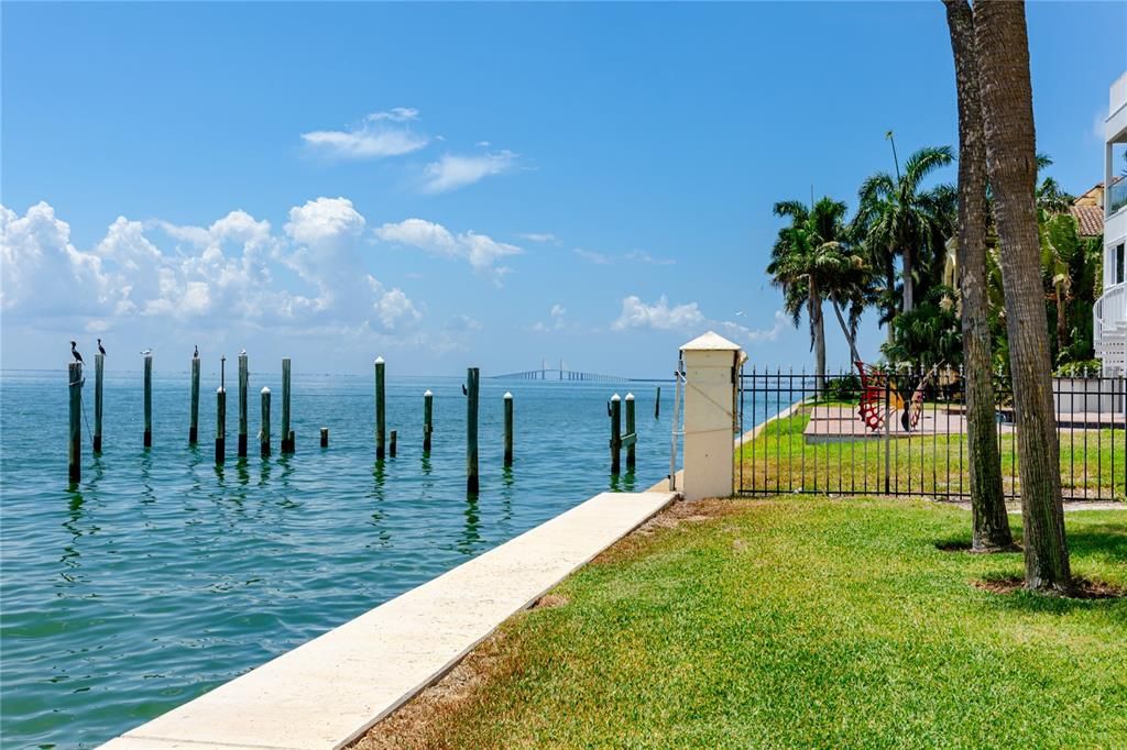 For Sale: $429,999 (2 beds, 2 baths, 1210 Square Feet)