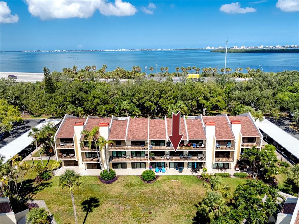 For Sale: $429,999 (2 beds, 2 baths, 1210 Square Feet)