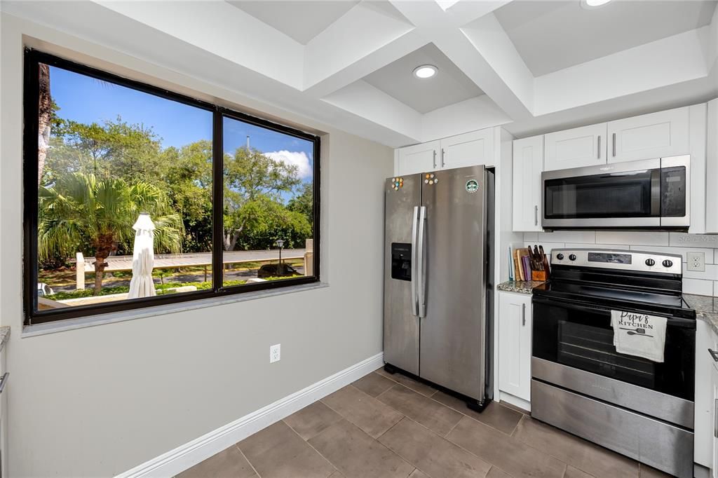 For Sale: $429,999 (2 beds, 2 baths, 1210 Square Feet)