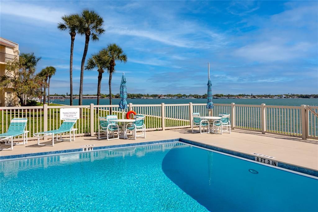 For Sale: $429,999 (2 beds, 2 baths, 1210 Square Feet)
