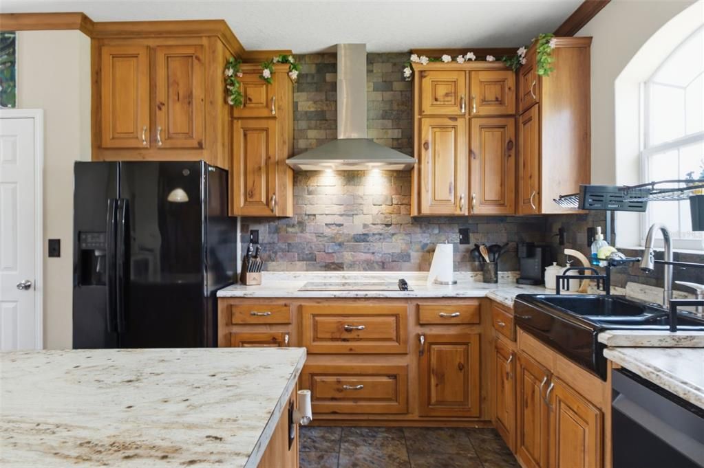 En Venta: $450,000 (4 camas, 2 baños, 2280 Pies cuadrados)