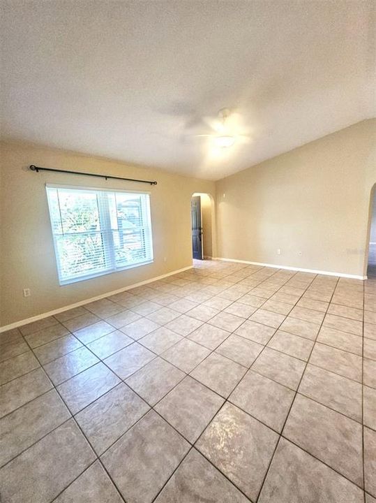 For Rent: $1,600 (2 beds, 2 baths, 1185 Square Feet)