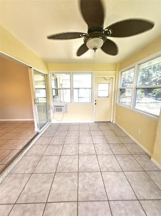 For Rent: $1,600 (2 beds, 2 baths, 1185 Square Feet)