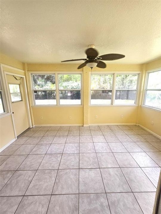 For Rent: $1,600 (2 beds, 2 baths, 1185 Square Feet)