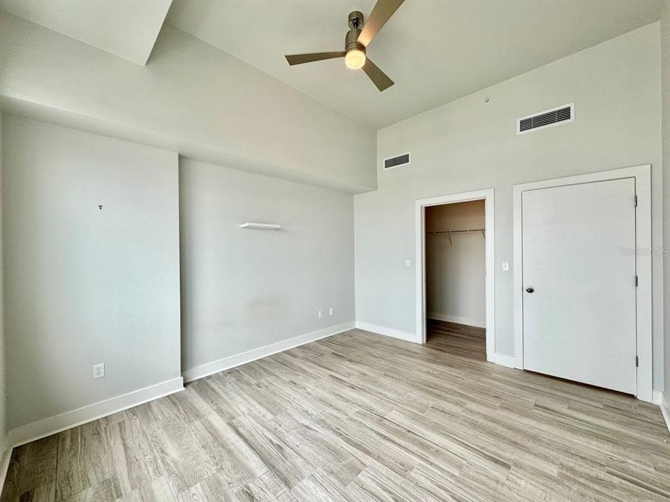 For Rent: $3,500 (2 beds, 2 baths, 1379 Square Feet)