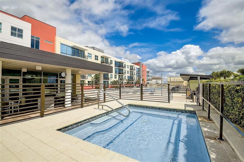 For Rent: $3,500 (2 beds, 2 baths, 1379 Square Feet)