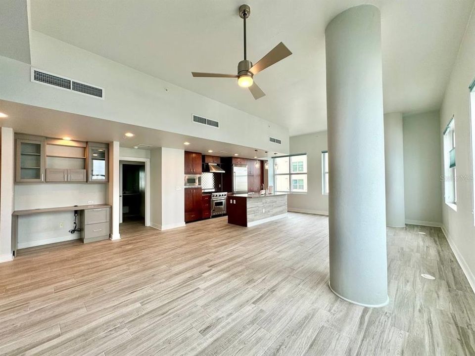 For Rent: $3,500 (2 beds, 2 baths, 1379 Square Feet)