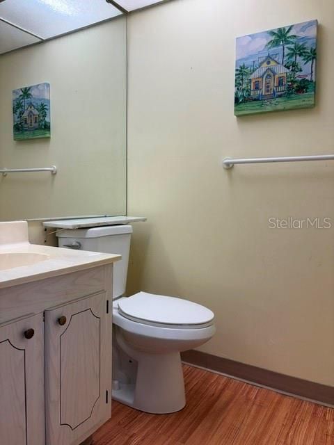 For Sale: $74,900 (1 beds, 1 baths, 800 Square Feet)