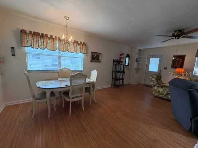 For Sale: $74,900 (1 beds, 1 baths, 800 Square Feet)