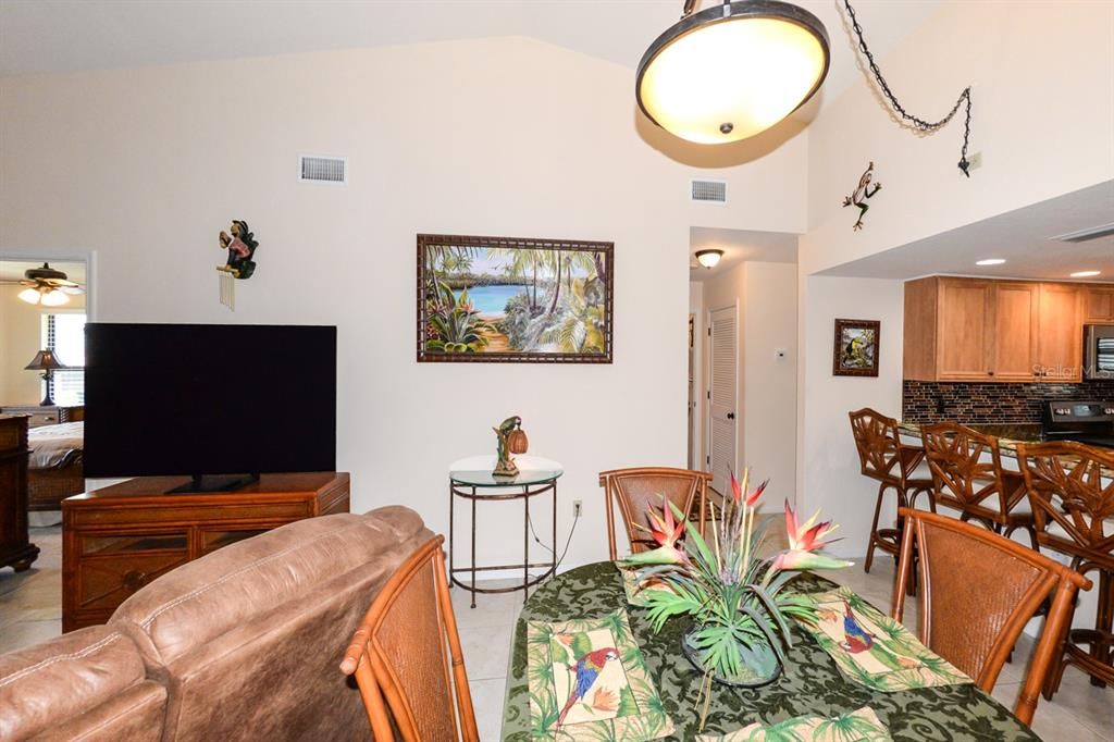En Venta: $289,900 (2 camas, 2 baños, 1226 Pies cuadrados)