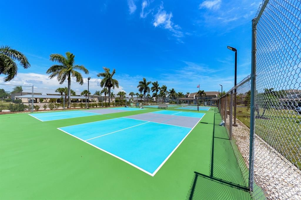 En Venta: $289,900 (2 camas, 2 baños, 1226 Pies cuadrados)
