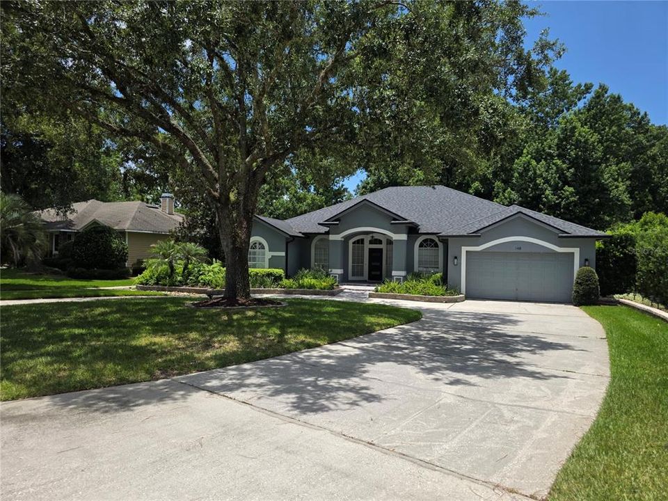 For Sale: $725,000 (4 beds, 3 baths, 2662 Square Feet)