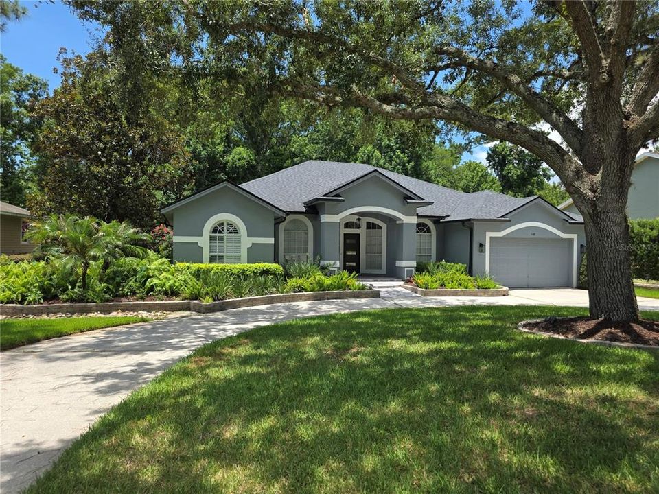 For Sale: $725,000 (4 beds, 3 baths, 2662 Square Feet)