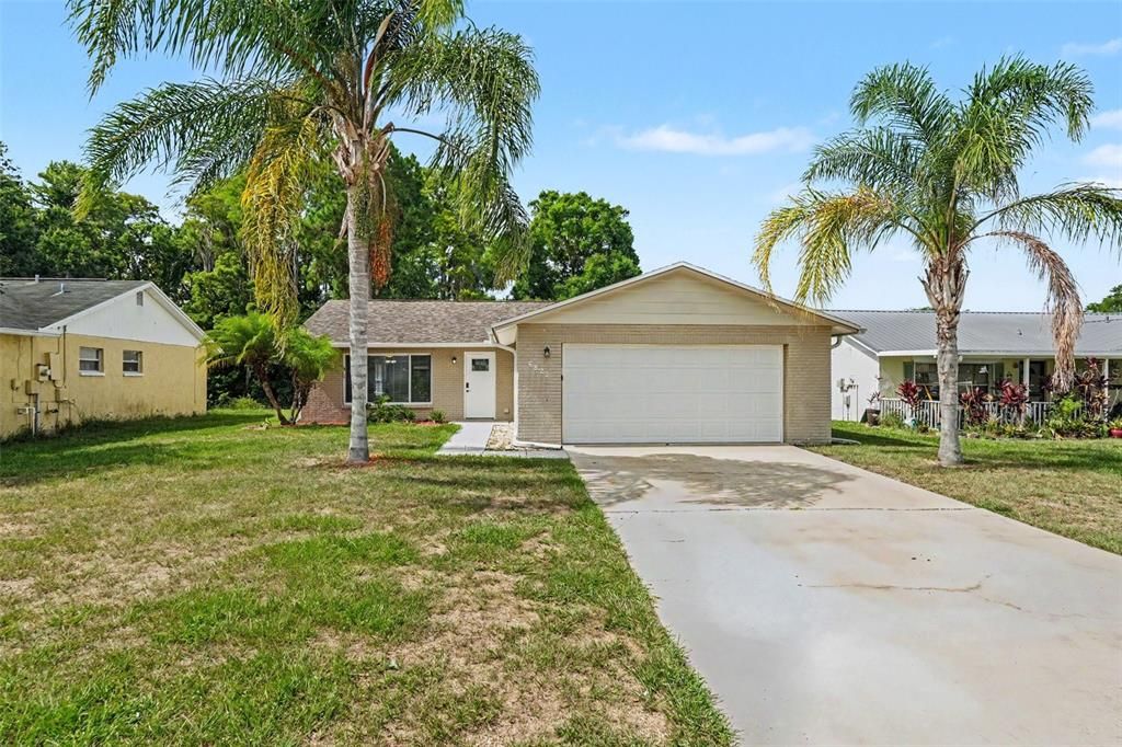 For Sale: $304,900 (3 beds, 2 baths, 1591 Square Feet)