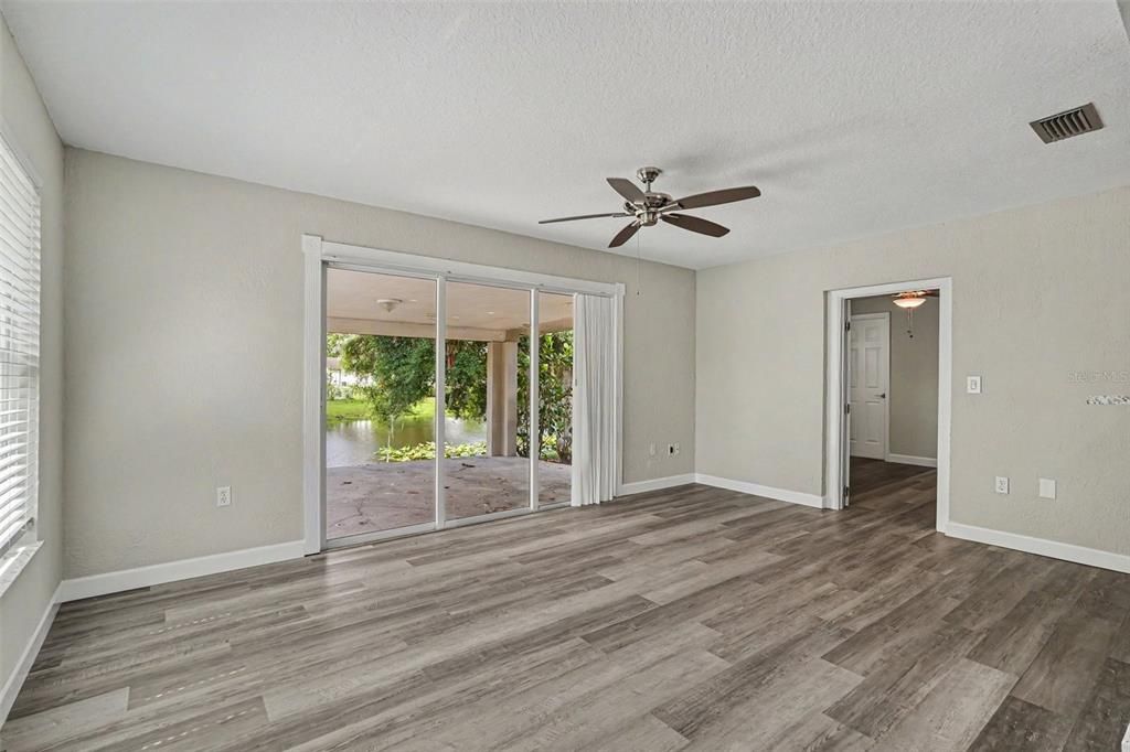 For Sale: $304,900 (3 beds, 2 baths, 1591 Square Feet)