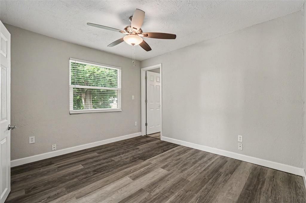 For Sale: $304,900 (3 beds, 2 baths, 1591 Square Feet)