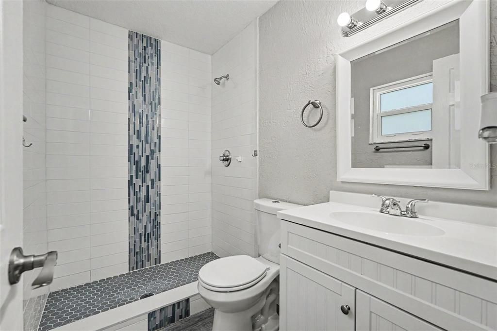 For Sale: $304,900 (3 beds, 2 baths, 1591 Square Feet)