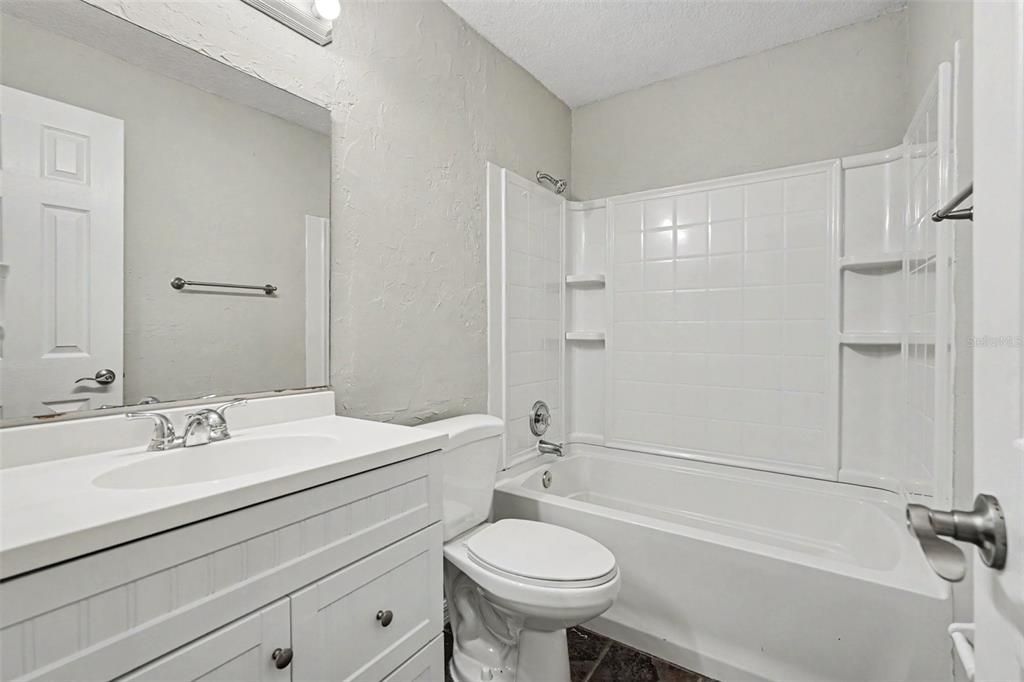 For Sale: $304,900 (3 beds, 2 baths, 1591 Square Feet)