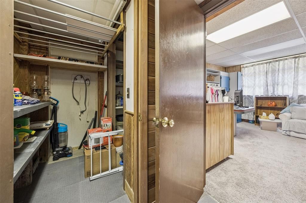 Под контрактом: $249,900 (4 спален, 2 ванн, 1580 Квадратных фут)