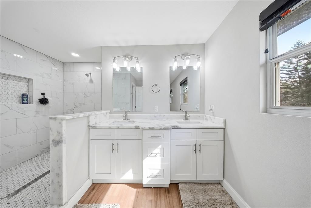 For Sale: $499,999 (4 beds, 3 baths, 2136 Square Feet)