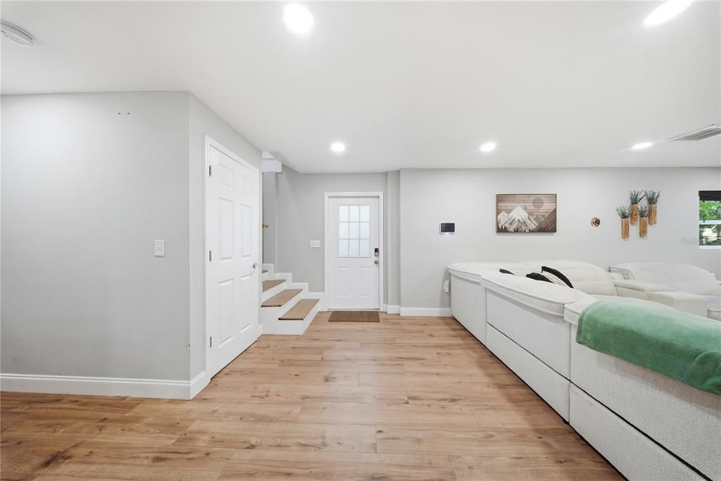 For Sale: $499,999 (4 beds, 3 baths, 2136 Square Feet)
